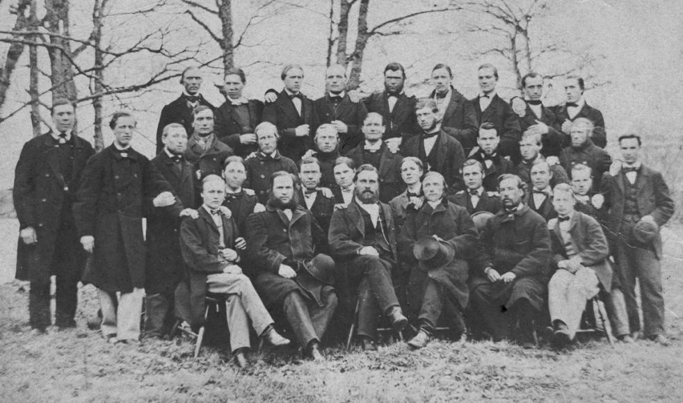 Lundborg och hans kolportörselever 1865.