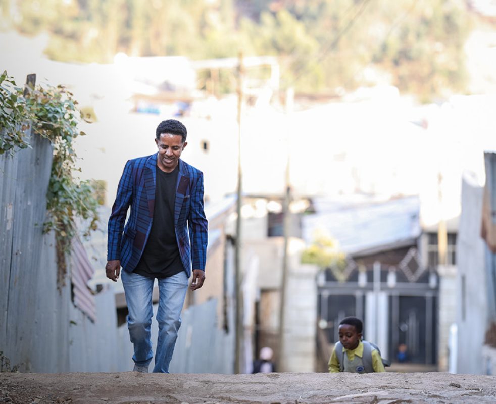 En stor del av HCE:s verksamhet är förlagd i de delar av Addis Abeba där Yonas växte upp.