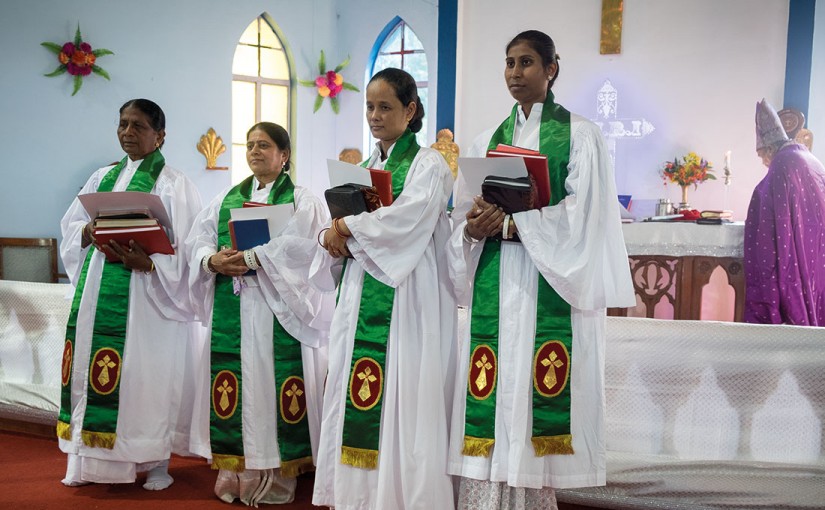Historisk prästvigning visar på en förnyad kyrka