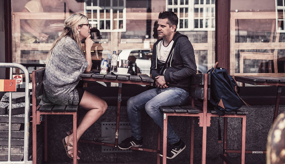 – Att skriva är en fristad för mig. I min nya bok ger jag min version av allt som hänt det senaste året, berättar Birro för Budbärarens Elin Liljero Eriksson.