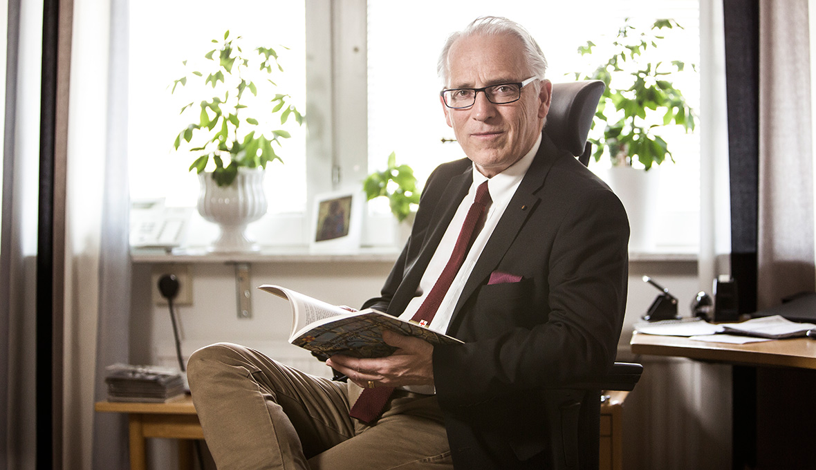 Redo för nästa halvlek. Står man för något får man ibland ta stryk men Kjell O Lejon har aldrig varit rädd att sticka ut hakan. Med sina många erfarenheter ser han fram emot sin tid på Johannelund.