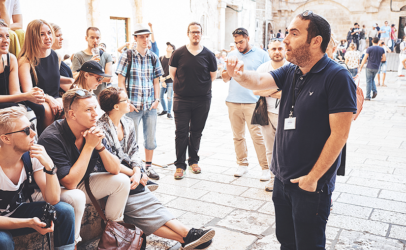 Peter Lebenswerd kan sitt Israel och berättar gärna om dess utbud av bibelhistoria, kulinariska smaker, stadspuls och solsemester.