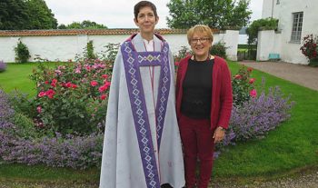 Utställningsexemplar blir missionsföreståndarkåpa