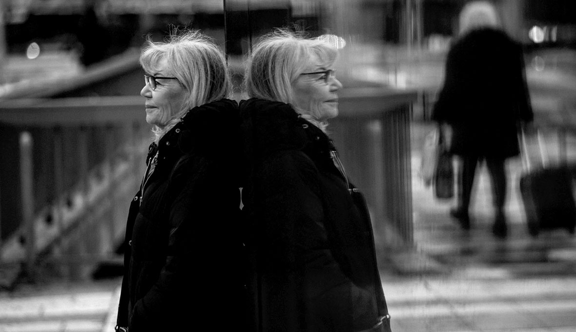 Hösten 1993 började Inga sin tjänst som diakon i S:ta Clara kyrka och kunde då ta sig an uppdraget från kyrkorådet om att nå »de vinddrivna« runt Plattan, Centralen och Malmskillnadsgatan.