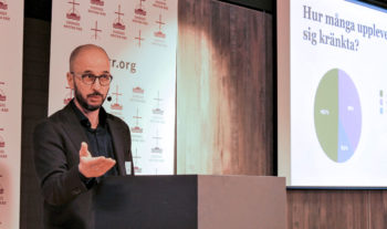 Varannan ungdom kränkt för sin tro