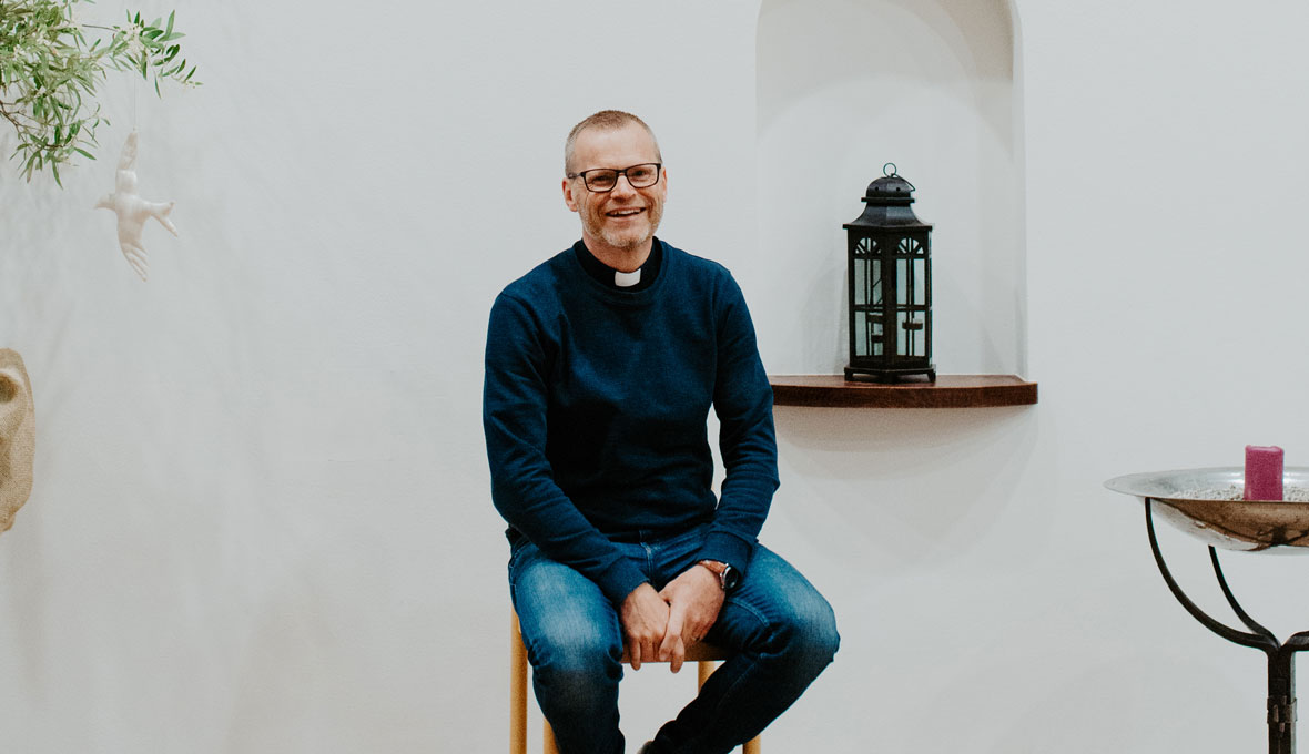 Lennartsson hoppas att många församlingar ska kunna gå stärkta ur detta när krisen har lagt sig.  – Jag tror till exempel att vi kommer värdesätta det personliga mötet ännu mer.