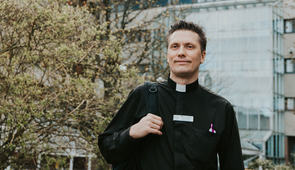 Ögren menar att coronakrisen påmint mänskligheten om att vi omöjligt kan kontrollera hela vår vardag.  – Vi har alla behövt kapitulera inför att vi inte håller framtiden i vår hand.