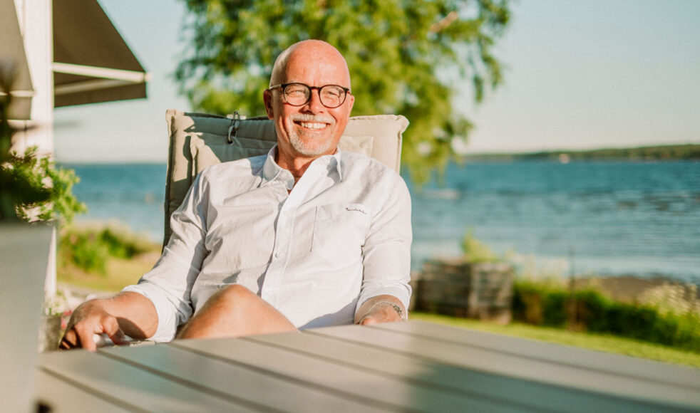 Mats Lindberg hemma på altanen utanför Skellefteå. Bilder: Jakob Arvidsson