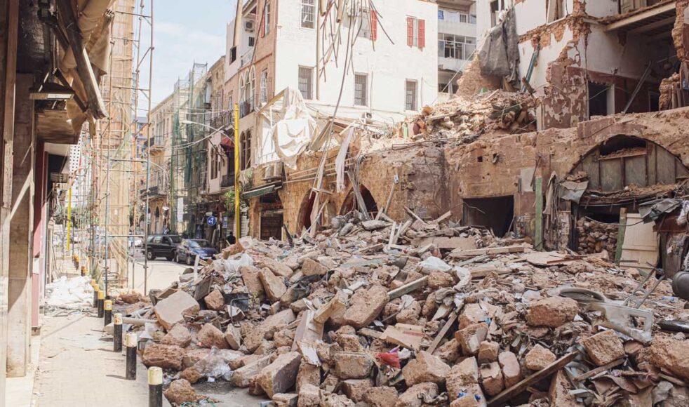 Explosionen i Beirut orsakade enorm förstörelse i övervägande kristna områden. 220 människor dödades. 6 500 skadades och över 300 000 miste sina hem.
