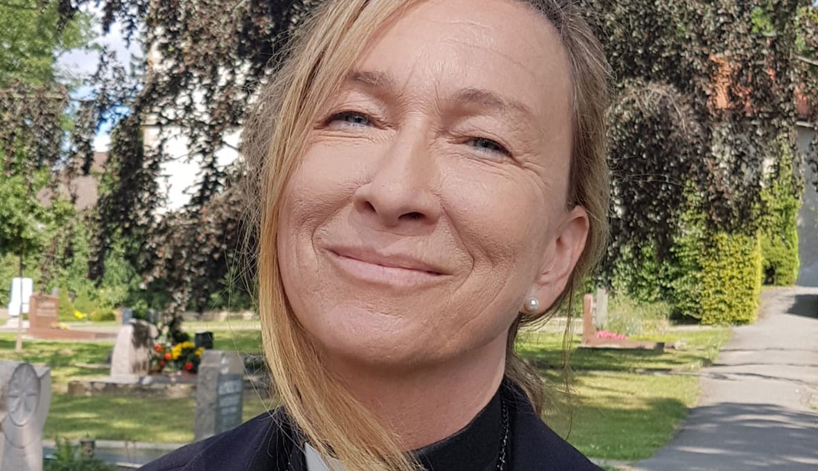 – Man reflekterar kanske inte så mycket över det själv, men bön har makt, säger Karolin Baesch präst i Jakobsgården i Borlänge.