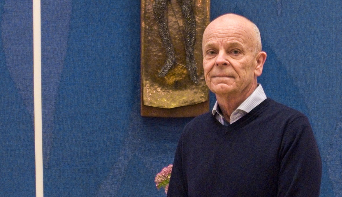 Peo Einemo berättar om Guds omsorg under en prövningens tid. Bild: Christoffer Lindberg