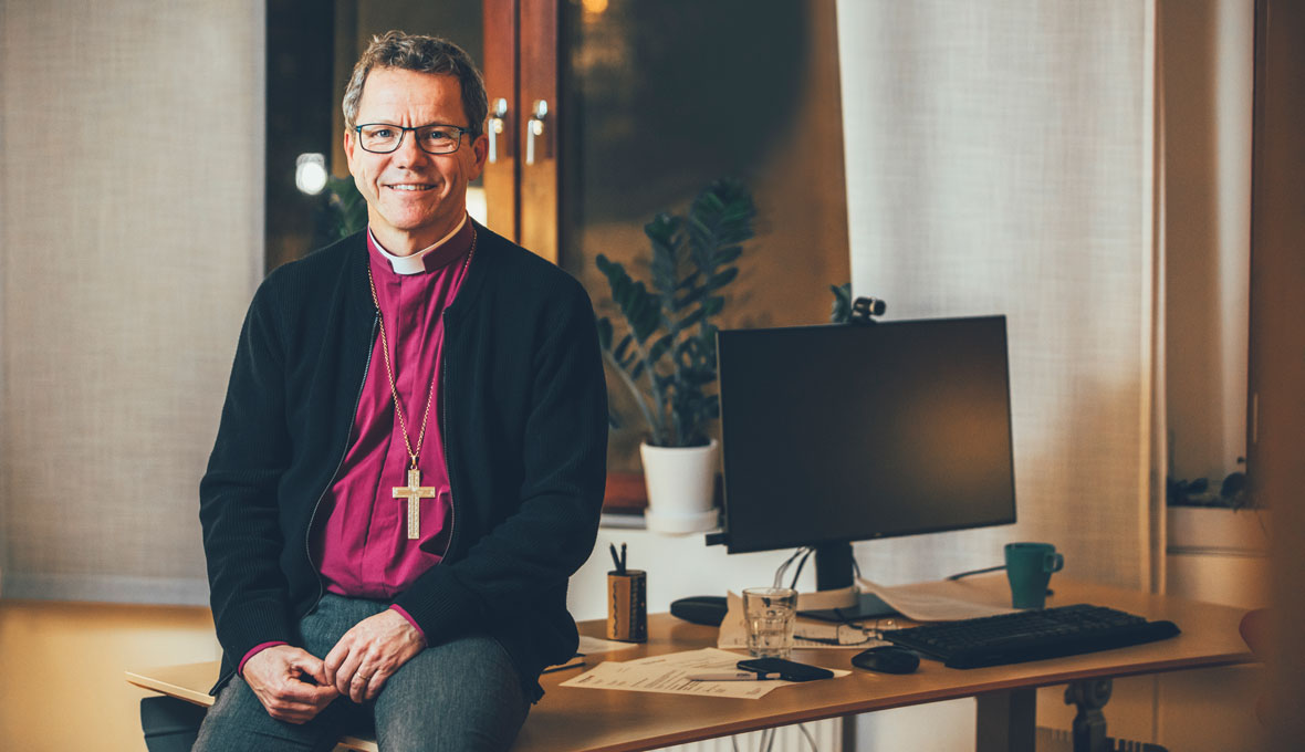 Biskop Andreas har tidigare varit samarbetskyrkopräst i en förortsförsamling som samverkade med EFS. Han ser EFS som en stor tillgång för Svenska kyrkan.