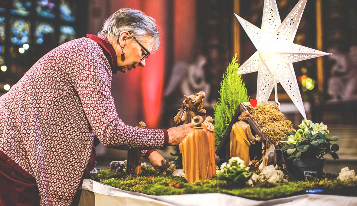 S:ta Clara kyrka är känd för sina öppna dörrar såväl dag som natt, men tvingas nu tänka om kring sin verksamhet.  Det diakonala arbete som bedrivs utomhus kommer att kunna fortgå.
