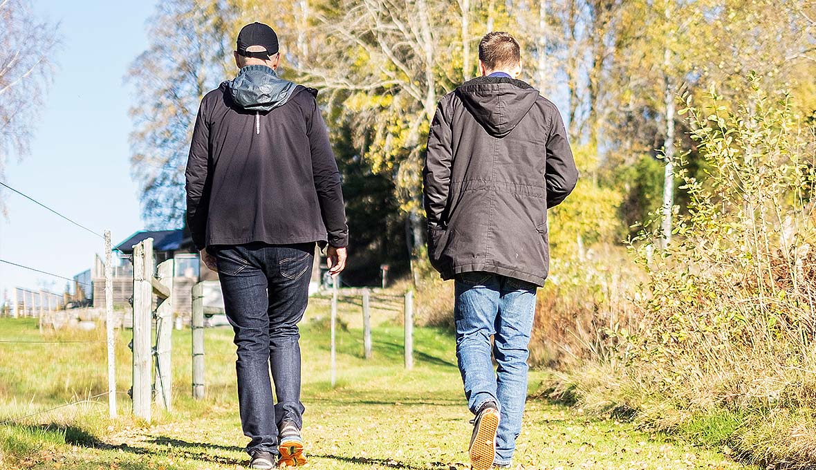 I en av sångerna på nya skivan sjunger Bengt: »I din hand är jag skriven.« Orden är från Jesaja 49. – Att våra namn står skrivna i Jesu såriga händer är en så djup bild av hur mycket han älskar oss.