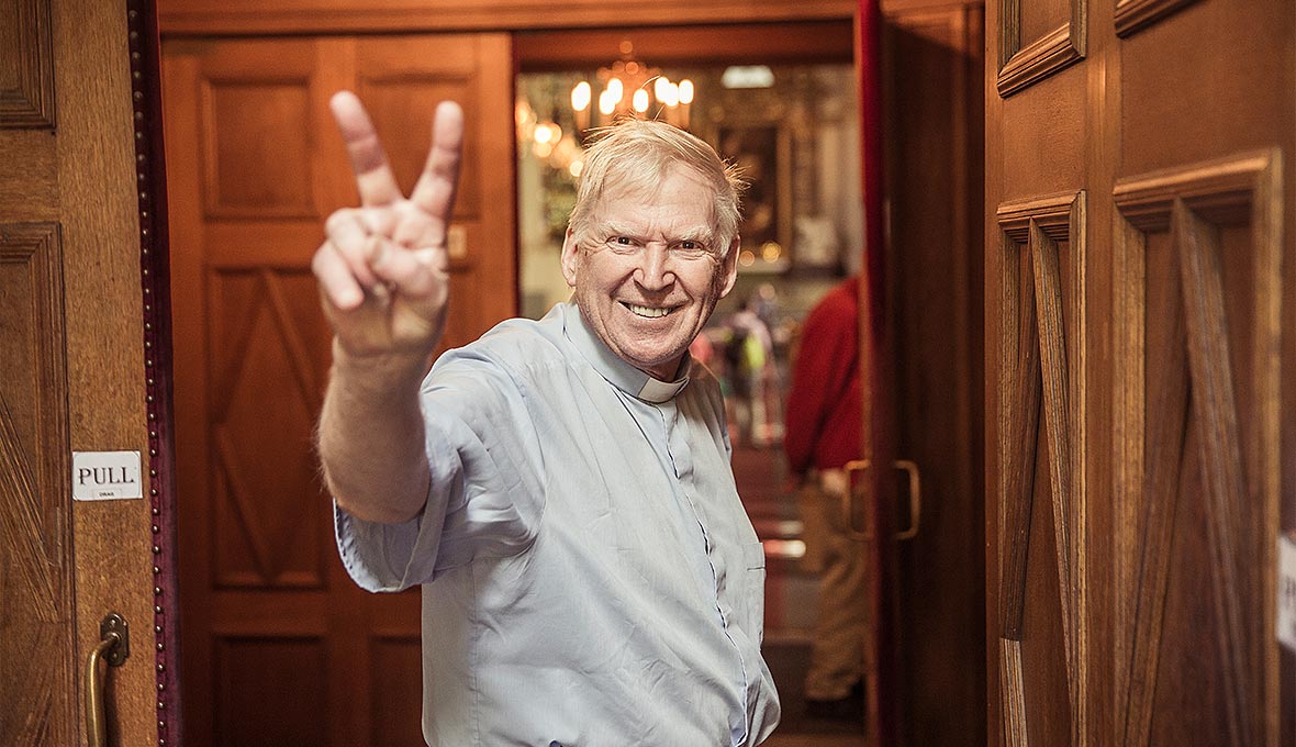 – Carl-Erik spred så mycket glädje runt sig i vardagen, säger den mångåriga vännen och kollegan Inga Pagréus.  Bild: Rickard L Eriksson