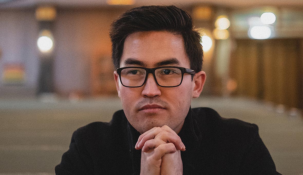 – Jesus är min vägvisare för hur jag ska leva mitt liv. Han finns i mitt hjärta och bär mig när det är som tyngst, säger Zeeshan.