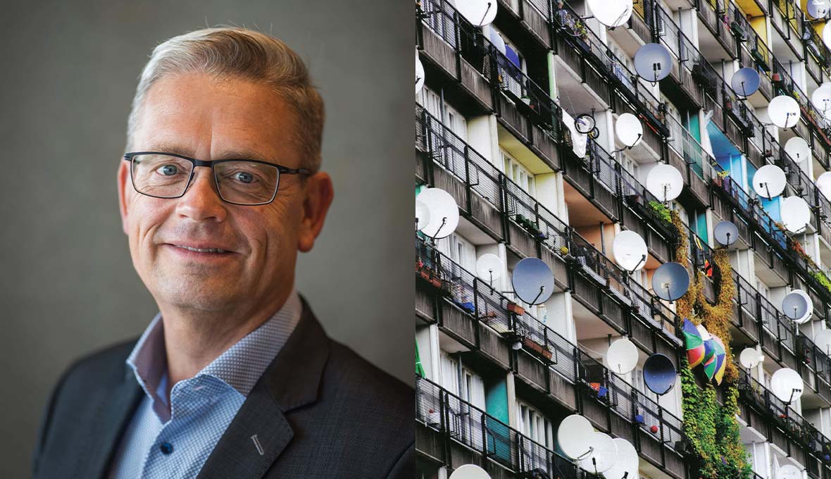 Jan Ørskov, operativ chef på satellit-tv-bolaget SAT-7, berörs djupt av berättelserna om vad sändningarna får betyda för människor. Bild: Oliver Ørskov / Sat 7