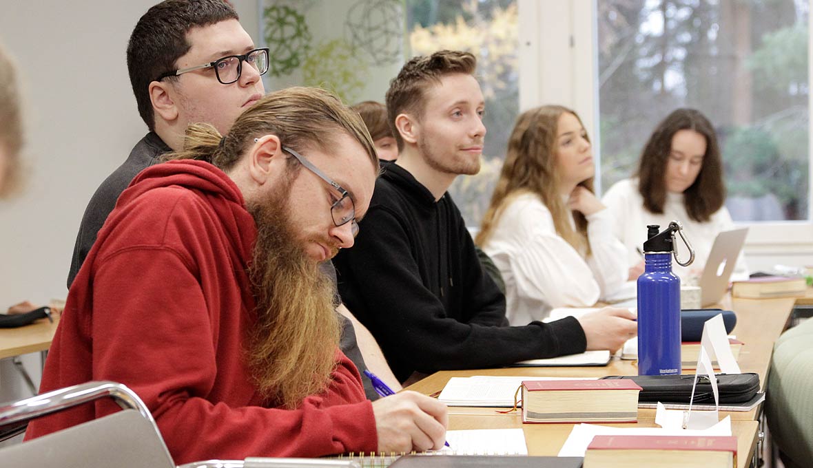 Antalet deltagare på folkhög­skolorna förväntas minska när statsbidragen gör det. Bild: Maria Landälv