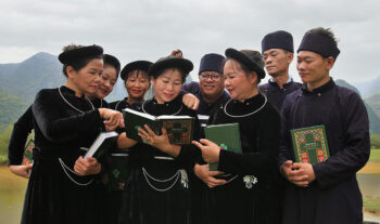 Bibeln översatt till 14 nya språk under 2022