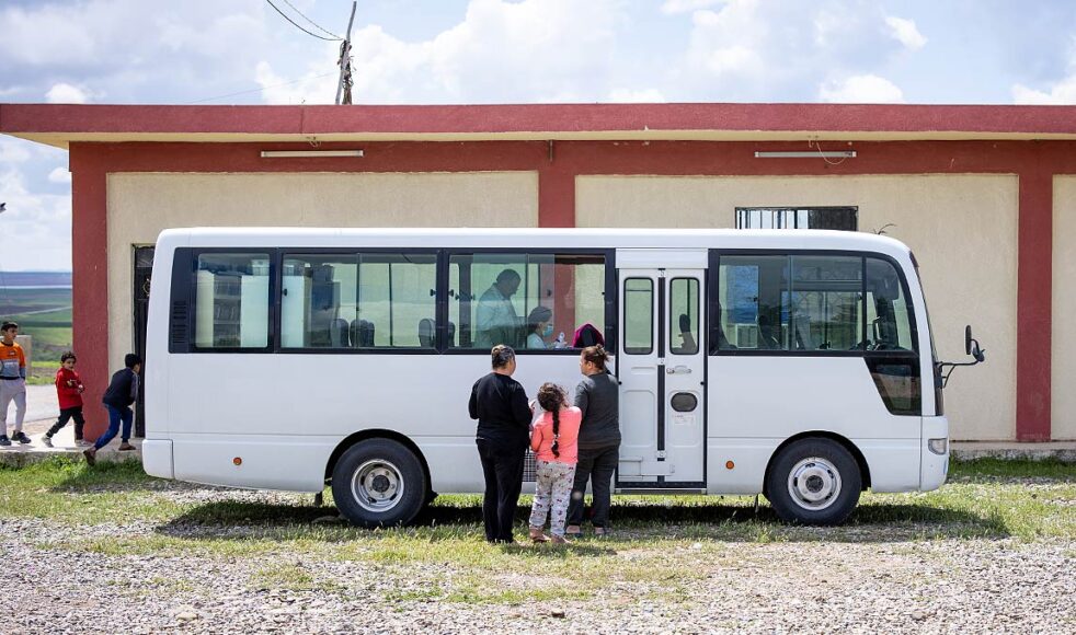 Apoteksbussen som används för den mobila kliniken.