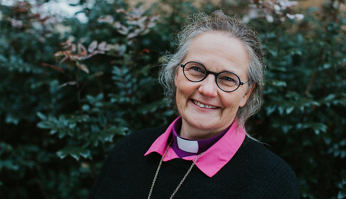 Biskop Karin har lett Uppsala stift i fyra år. Hon berättar att hon försöker vara lyhörd för hur Kristus är närvarande i de sammanhang hon besöker.