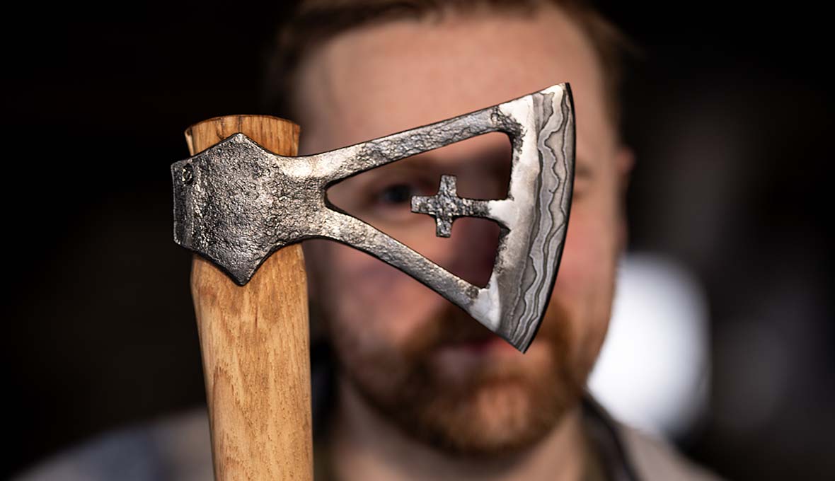 Nils växte gradvis i tron och gav sitt liv helt och hållet till Gud under en gudstjänst där Sebastian Stakset predikade.