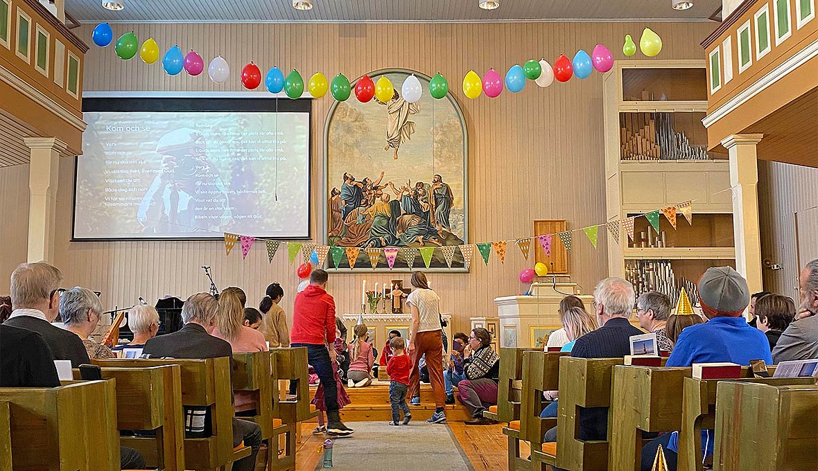 En »Skattengudstjänst« i EFS-kyrkan i Luleå. Bild: Arvid Marklund