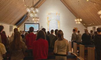 Unga möter Jesus på läger