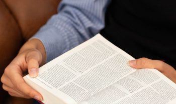 Måste vi läsa Bibeln?