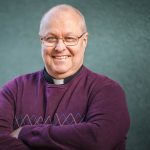 Björn Gusmark brinner för bibel­undervisning och att fler ska lära känna Jesus. Bild: Christer Brosché/Svenska kyrkan