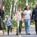 Familjen Karlsson Lundmark har bott i Tanzania i två år. Med tiden har paret sett behovet av en förnyelse av TEE-materialet, som de nu jobbar för fullt med.